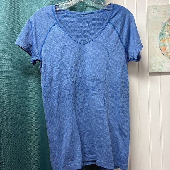lululemon athletica Tops - lululemon athletica Blue Short Sleeve Shirt Size 8